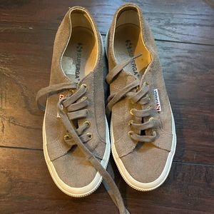 Like new suede supergas